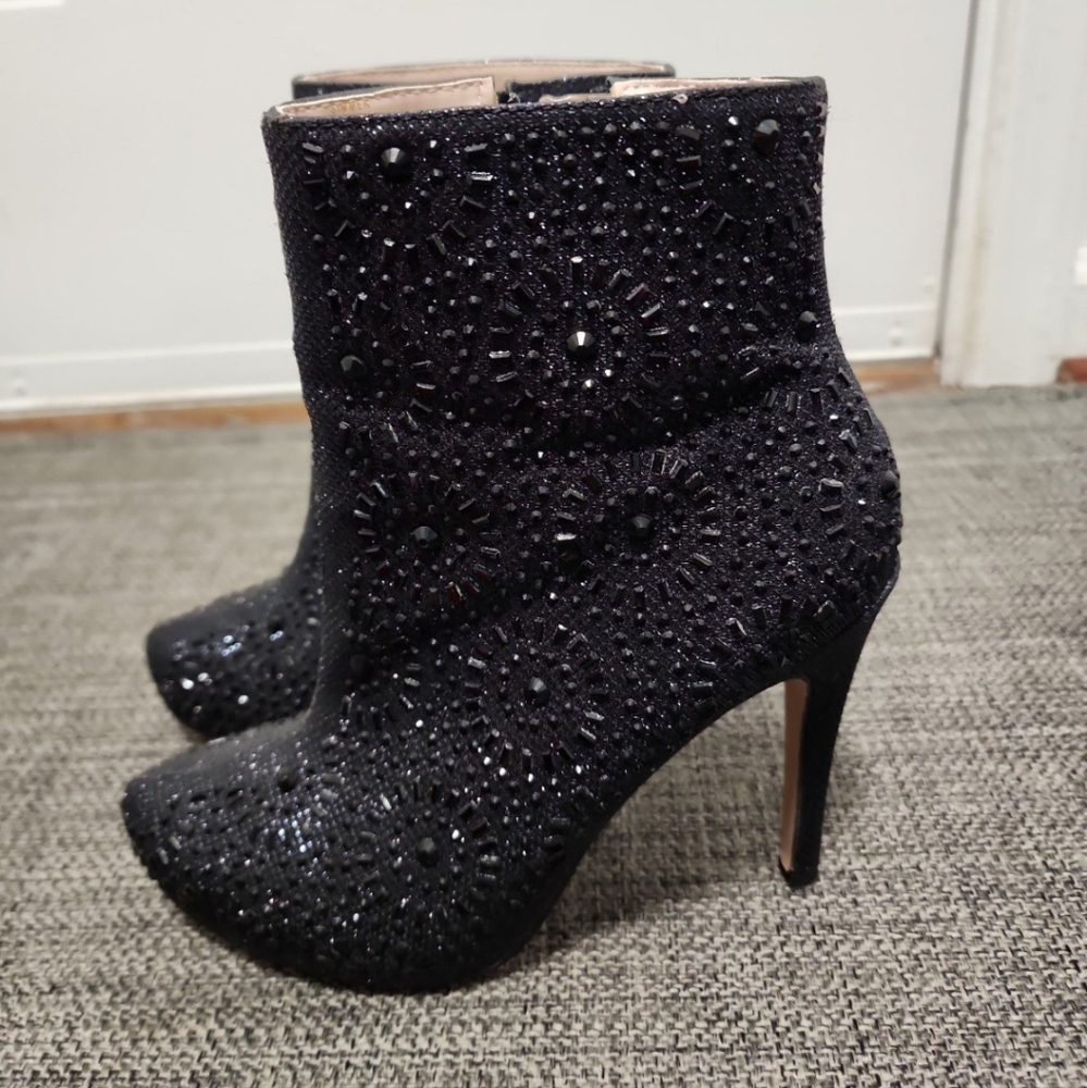 Laruren Lorraine Sparkly Black Booties